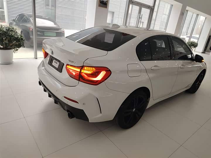 Фото 7 - BMW 1 Series