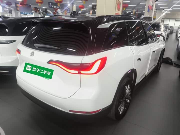 Фото 7 - Nio ES8