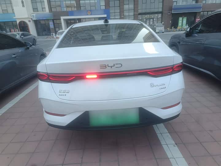 Фото 6 - BYD Qin Plus