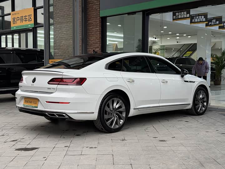 Фото 7 - Volkswagen CC
