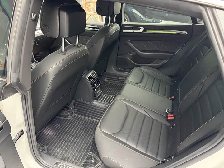 Фото 9 - Volkswagen CC