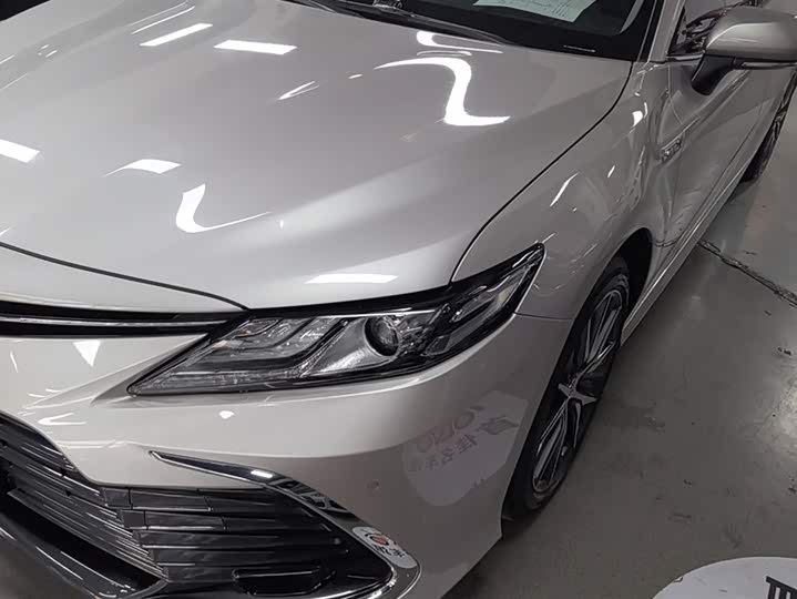 Фото 5 - Toyota Camry