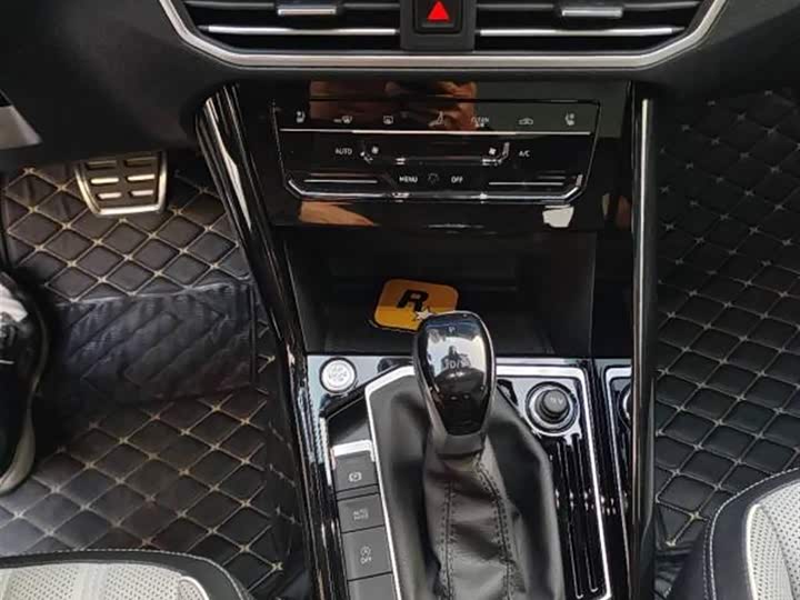 Фото 9 - Volkswagen Tayron