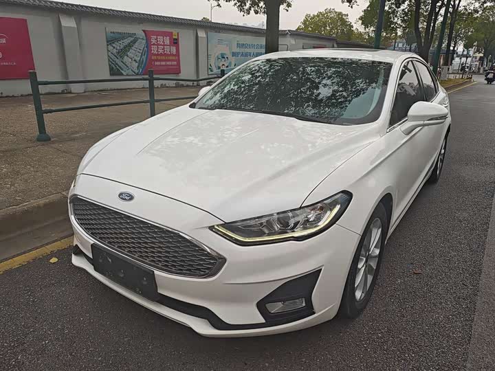 Фото 1 - Ford Mondeo