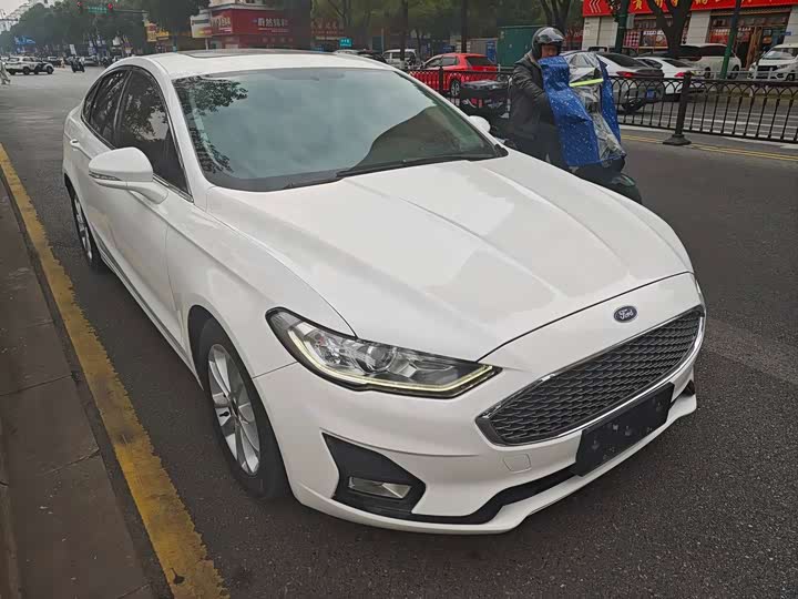 Фото 3 - Ford Mondeo