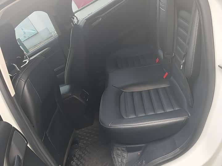 Фото 6 - Ford Mondeo