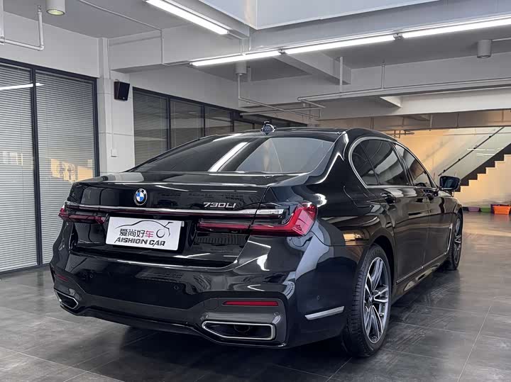 Фото 7 - BMW 7 Series