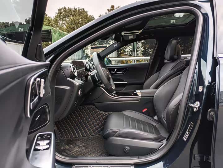 Фото 5 - Mercedes-Benz C-Class