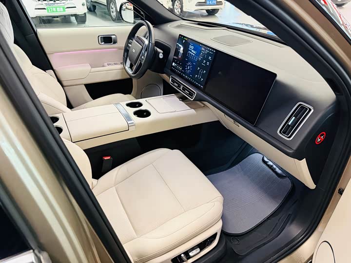 Фото 8 - LiXiang L9