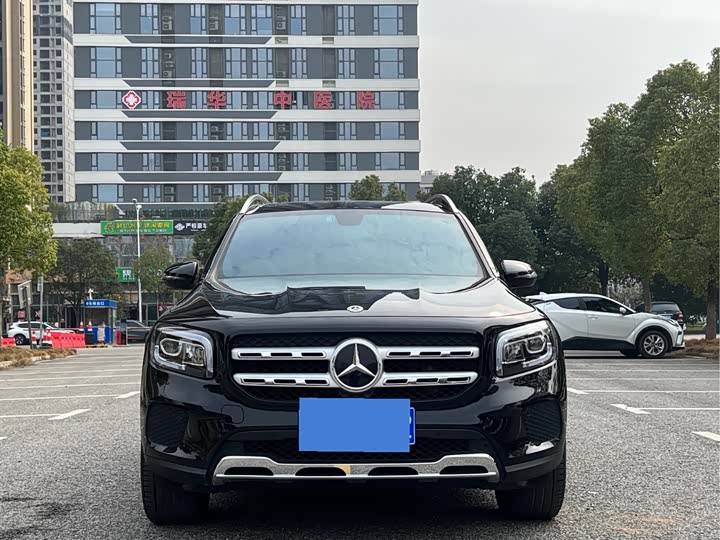 Фото 2 - Mercedes-Benz GLB-Class