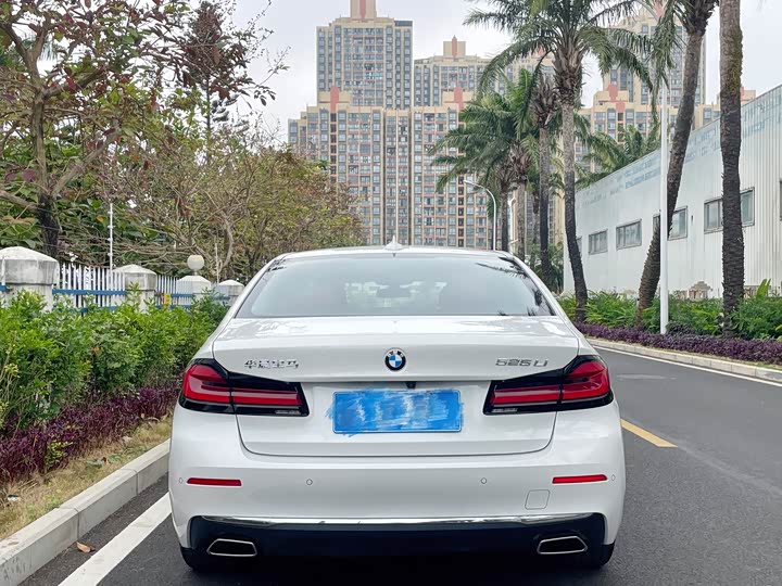 Фото 9 - BMW 5 Series