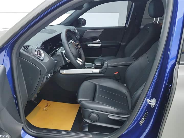 Фото 9 - Mercedes-Benz GLB-Class