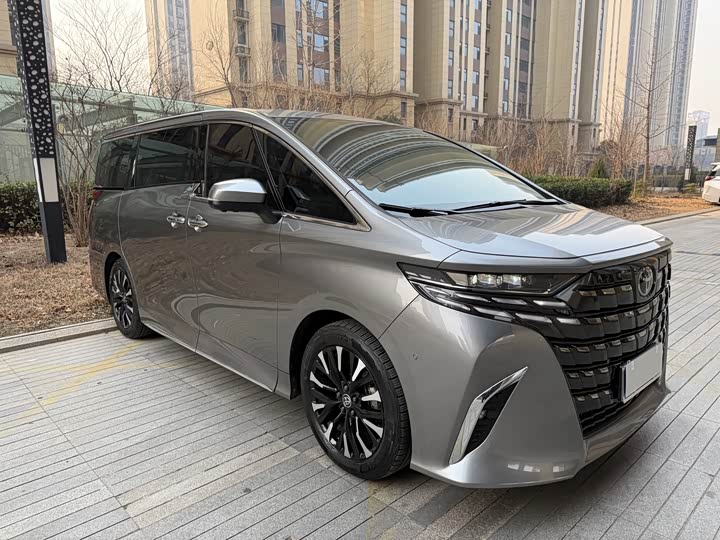 Фото 4 - Toyota Alphard