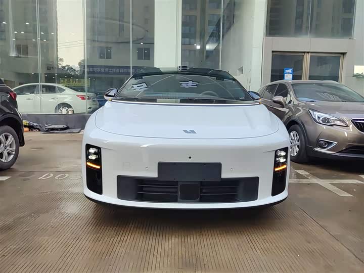 Фото 3 - LiXiang i6