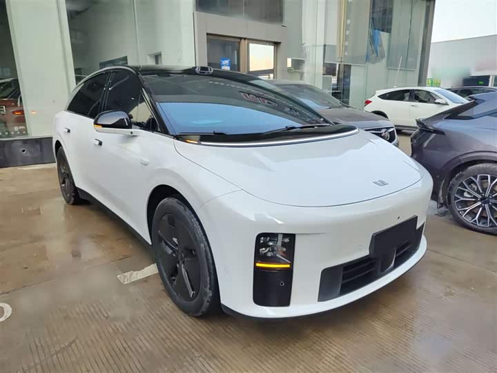 Фото 4 - LiXiang i6