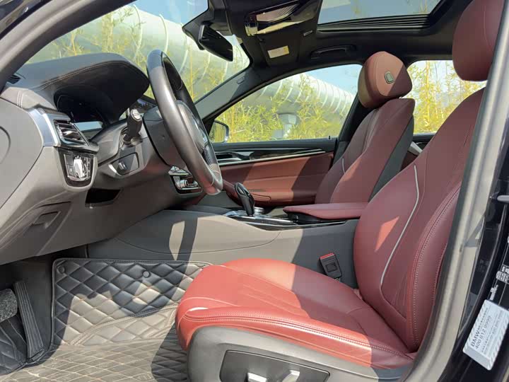 Фото 5 - BMW 5 Series