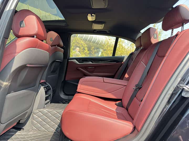 Фото 9 - BMW 5 Series