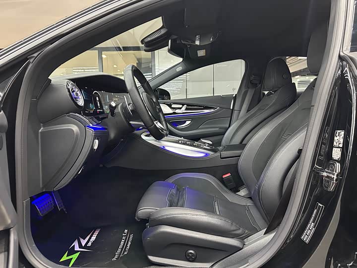 Фото 7 - Mercedes-Benz AMG GT