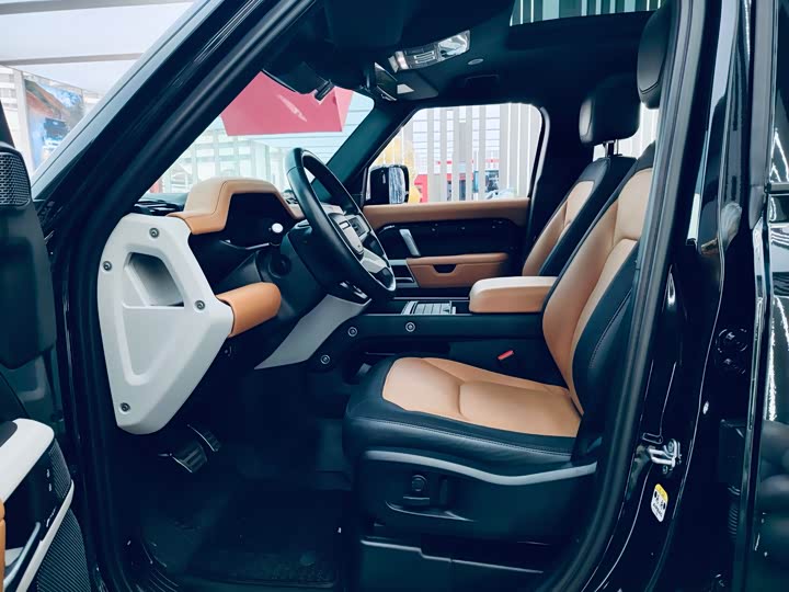 Фото 9 - Land Rover Defender