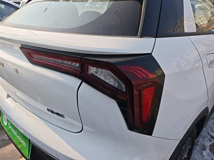 Фото 8 - Geely Geometry E Firefly