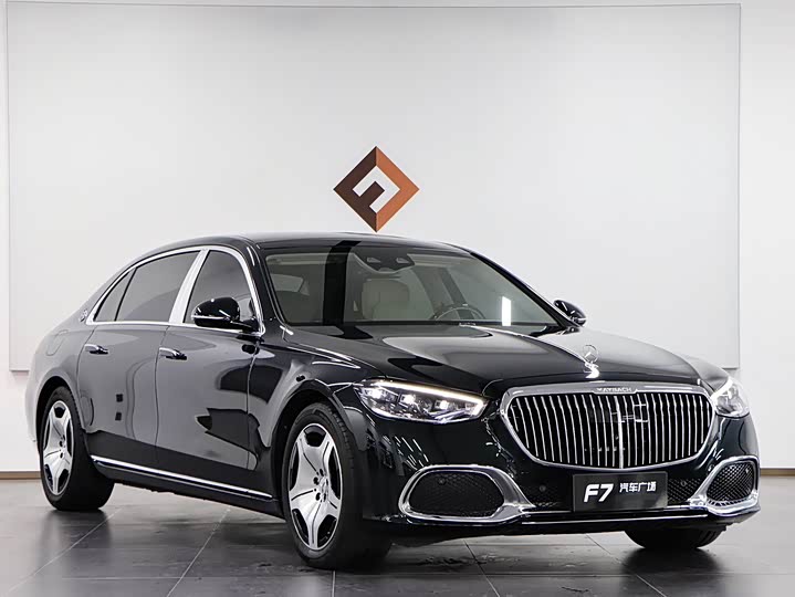 Фото 3 - Mercedes-Benz Maybach S-Class