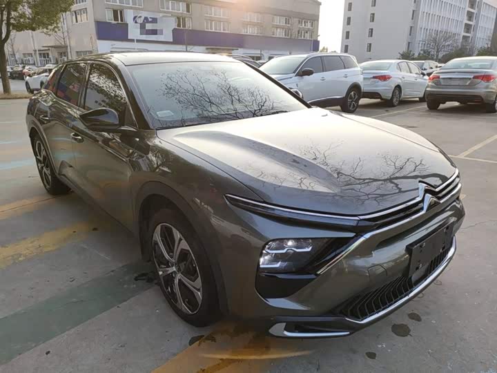 Фото 4 - Citroen C5 X