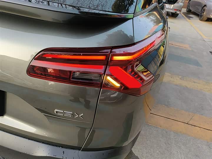 Фото 8 - Citroen C5 X