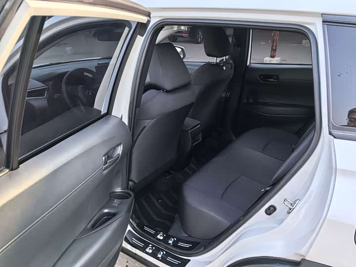 Фото 9 - Toyota Corolla Cross