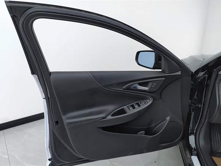 Фото 7 - Chevrolet Malibu XL