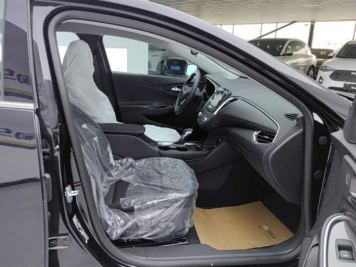 Фото 8 - Chevrolet Malibu XL