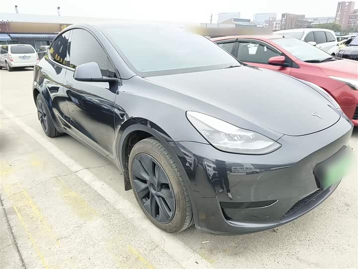 Фото 4 - Tesla Model Y