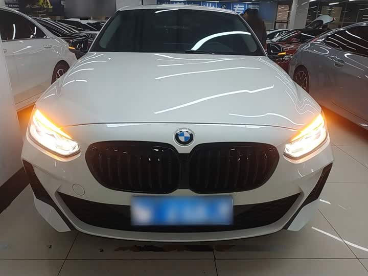 Фото 3 - BMW 1 Series