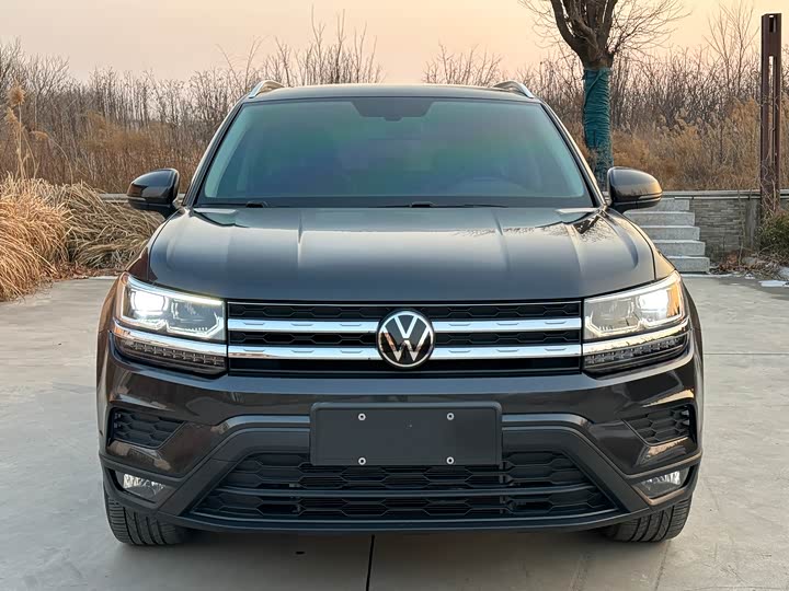 Фото 2 - Volkswagen Tharu