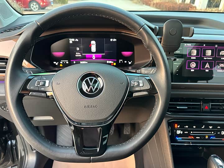 Фото 7 - Volkswagen Tharu