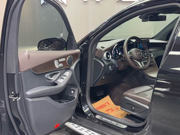 Фото 4 - Mercedes-Benz GLC-Class