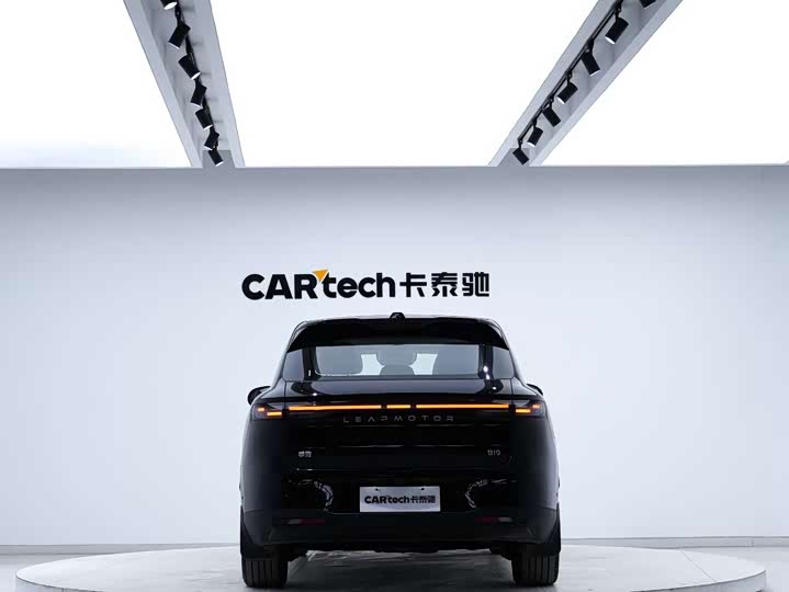 Фото 2 - Leapmotor B10