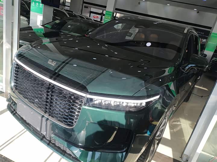 Фото 2 - LiXiang One