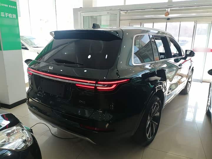 Фото 7 - LiXiang One