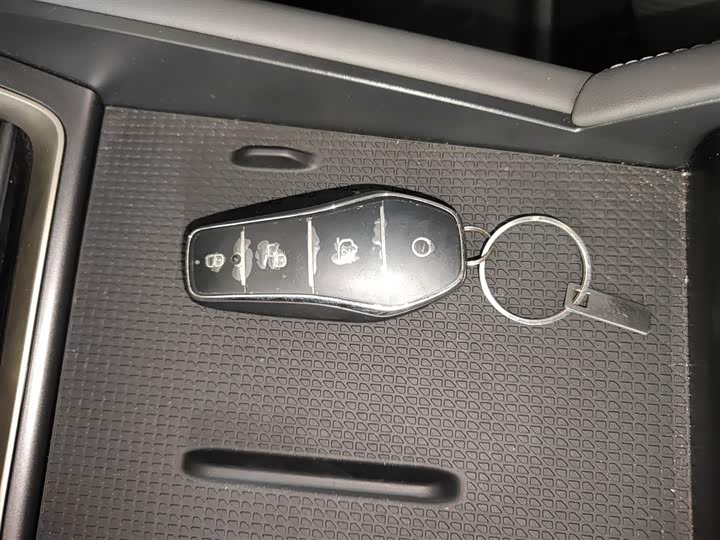 Фото 9 - BYD Qin L