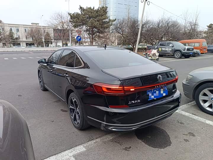 Фото 5 - Volkswagen Passat