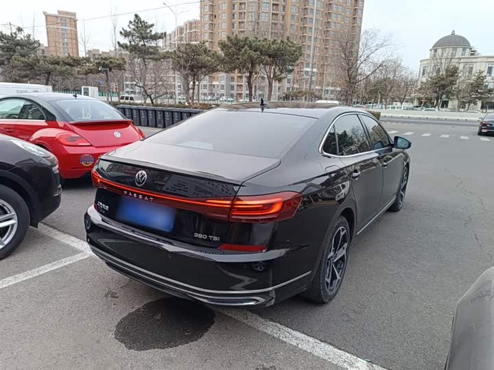 Фото 7 - Volkswagen Passat