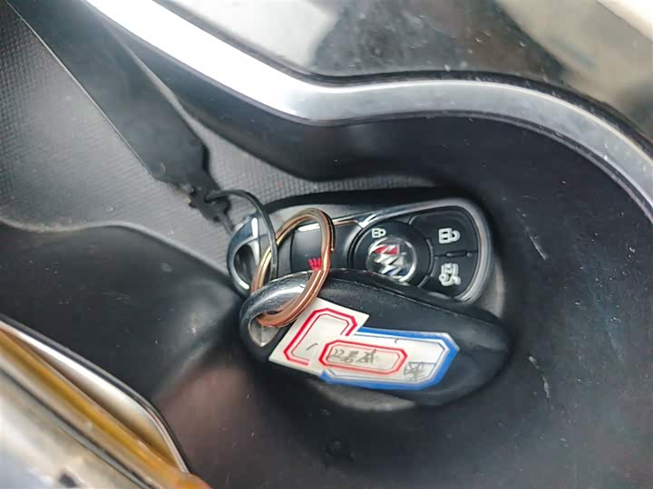 Фото 9 - Buick Regal