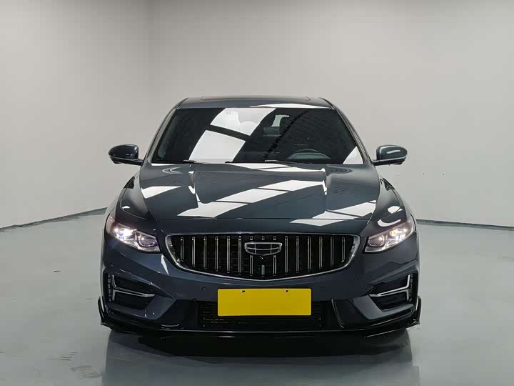 Фото 2 - Geely Preface