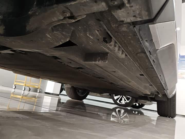 Фото 8 - BYD Song L DM-i Hybrid