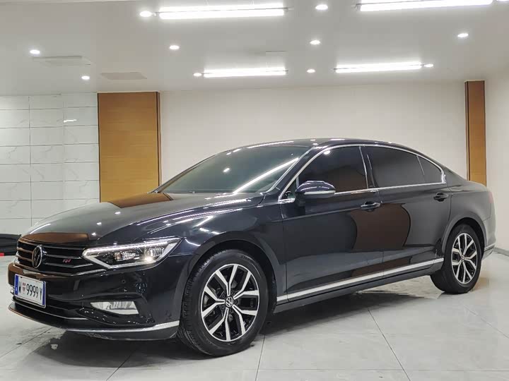 Фото 1 - Volkswagen Magotan