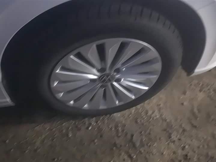 Фото 6 - Volkswagen Lavida