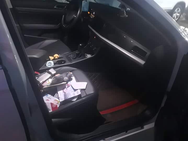 Фото 8 - Volkswagen Lavida