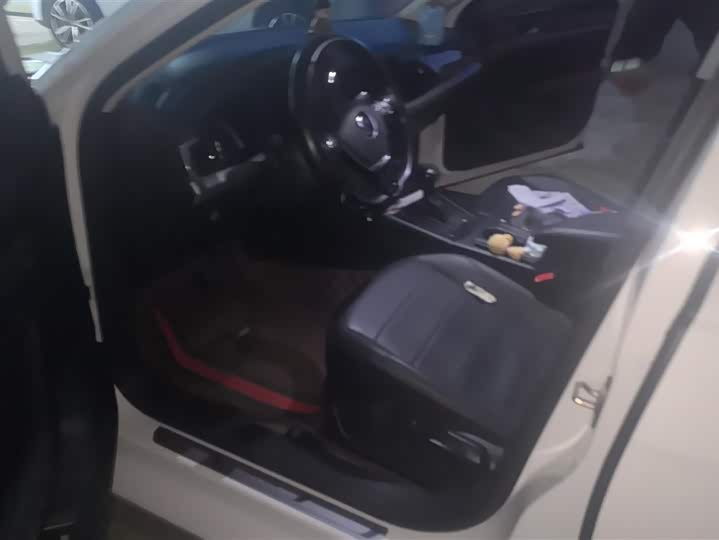 Фото 9 - Volkswagen Lavida