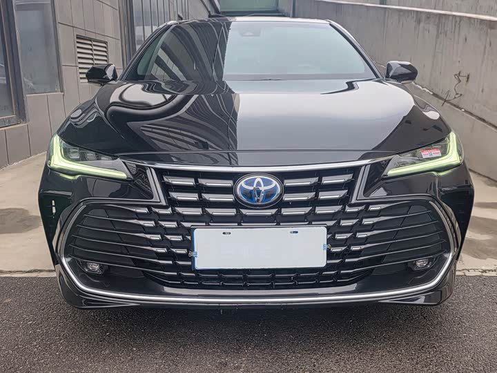 Фото 2 - Toyota Avalon