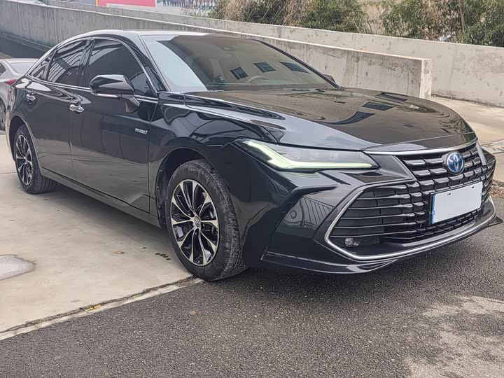 Фото 3 - Toyota Avalon